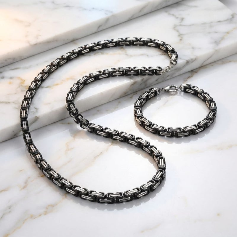 نصف ​طقم رجالي (سلسلة + سوار) مزيج بين اللون الأسود والفضي. ستانلس ستيل فخم، مقاوم للصدأ، وبتصميم عصري يجمع بين القوة والأناقة. - Image 5